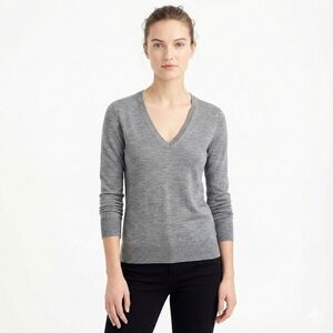 J. CREW 100% Merino Wool Extra Fine Knit Vee Neck Grey Pullover Sweater Sz XXS